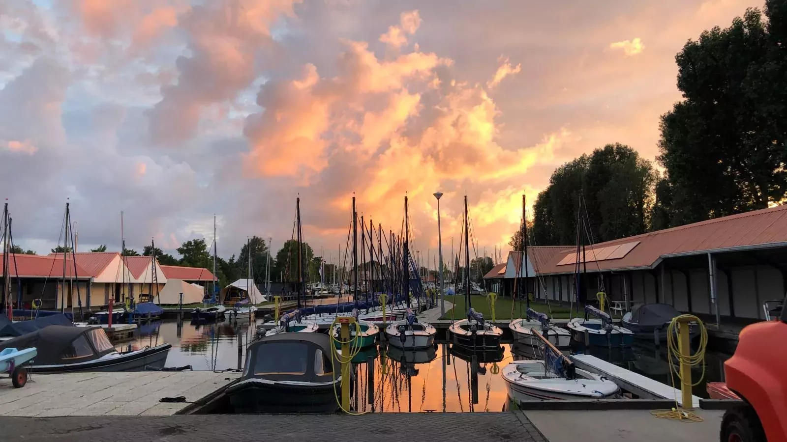 Floating in Heeg-Areas summer 1km