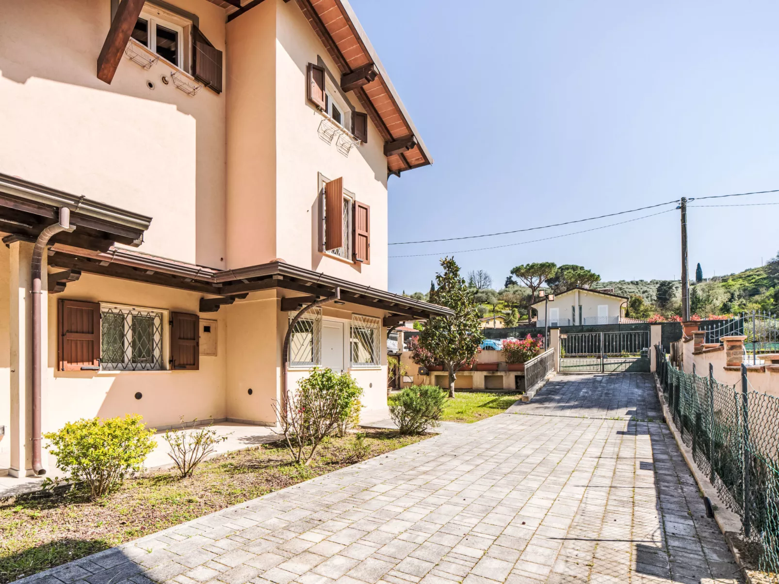 Villa Pardini-Outside