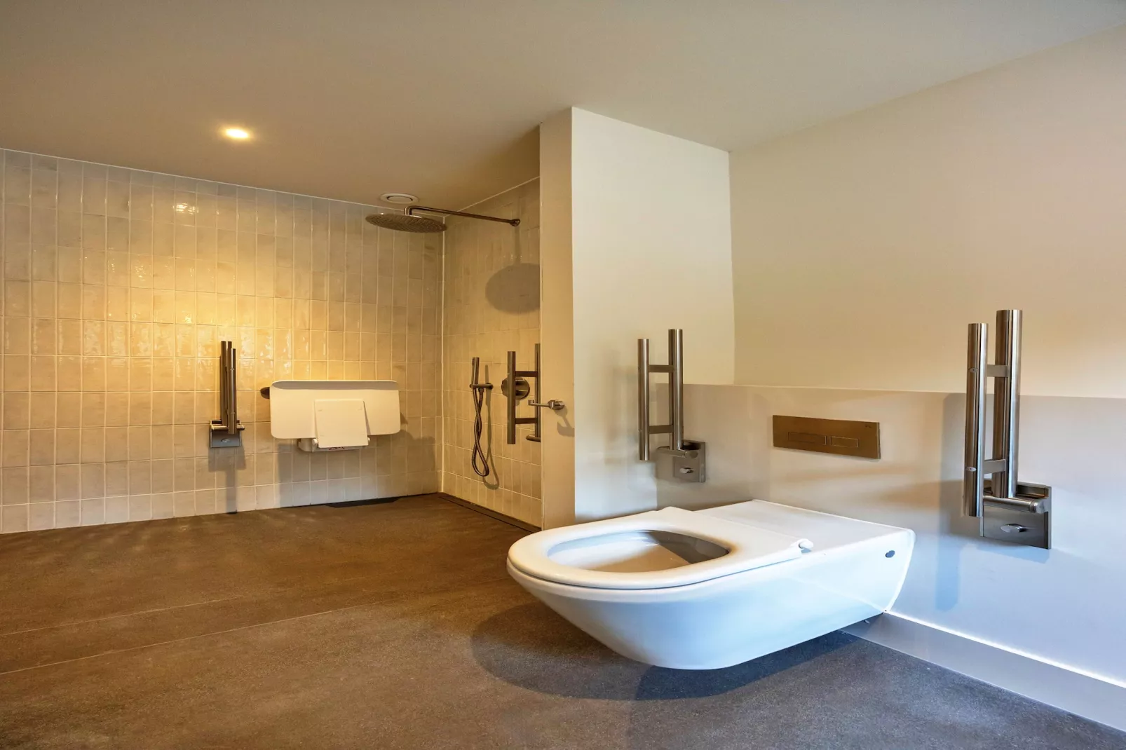 ARC Peaks-Bathroom