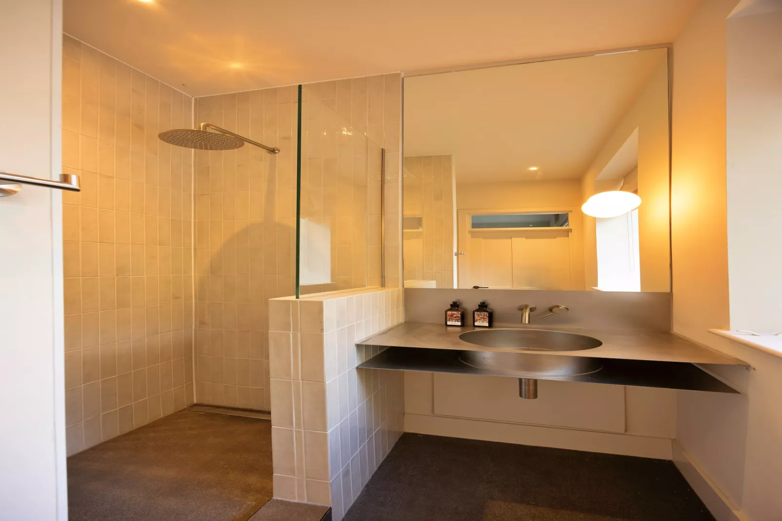 ARC Peaks-Bathroom
