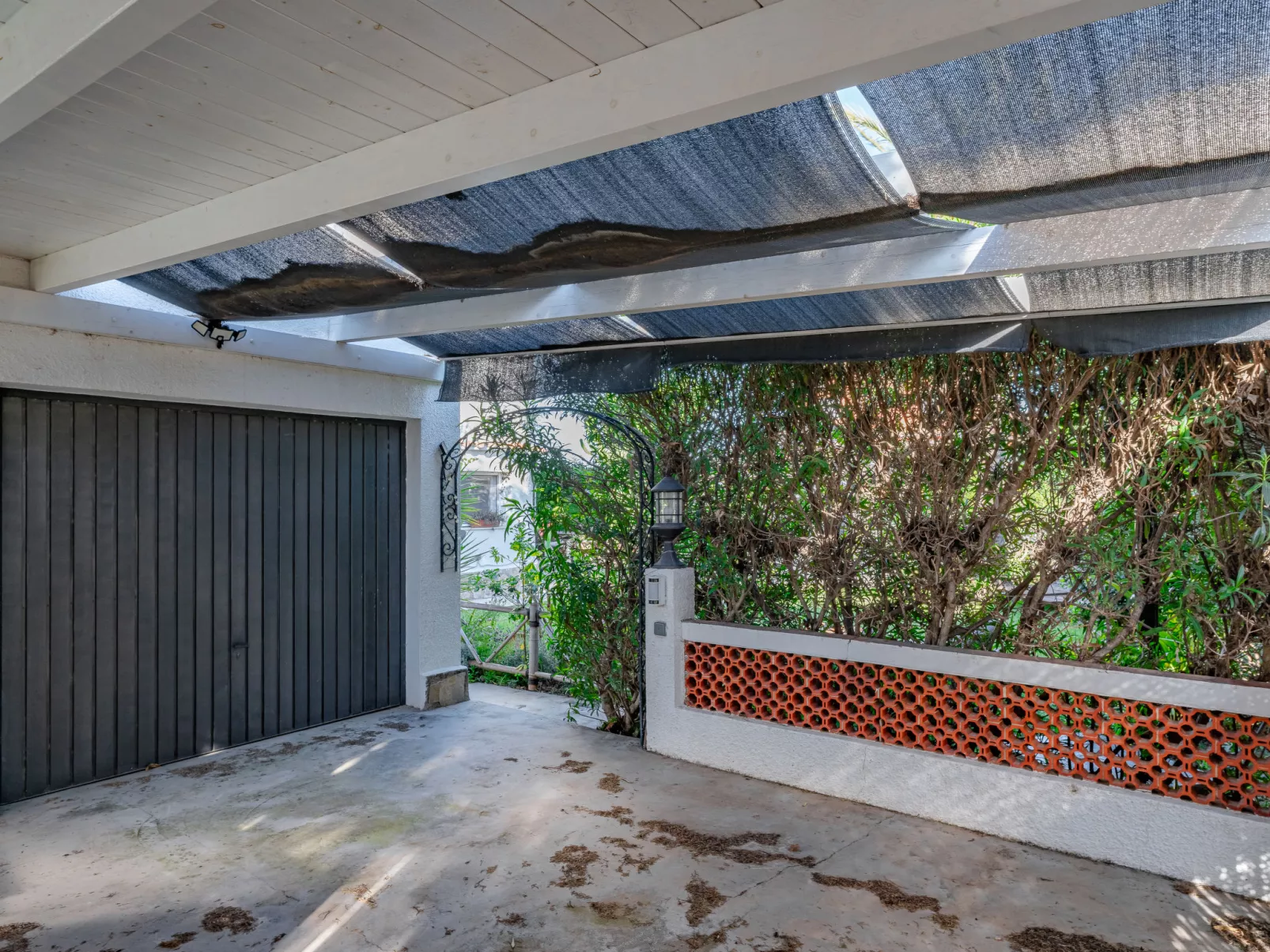 Villa Yakamoz-Outside