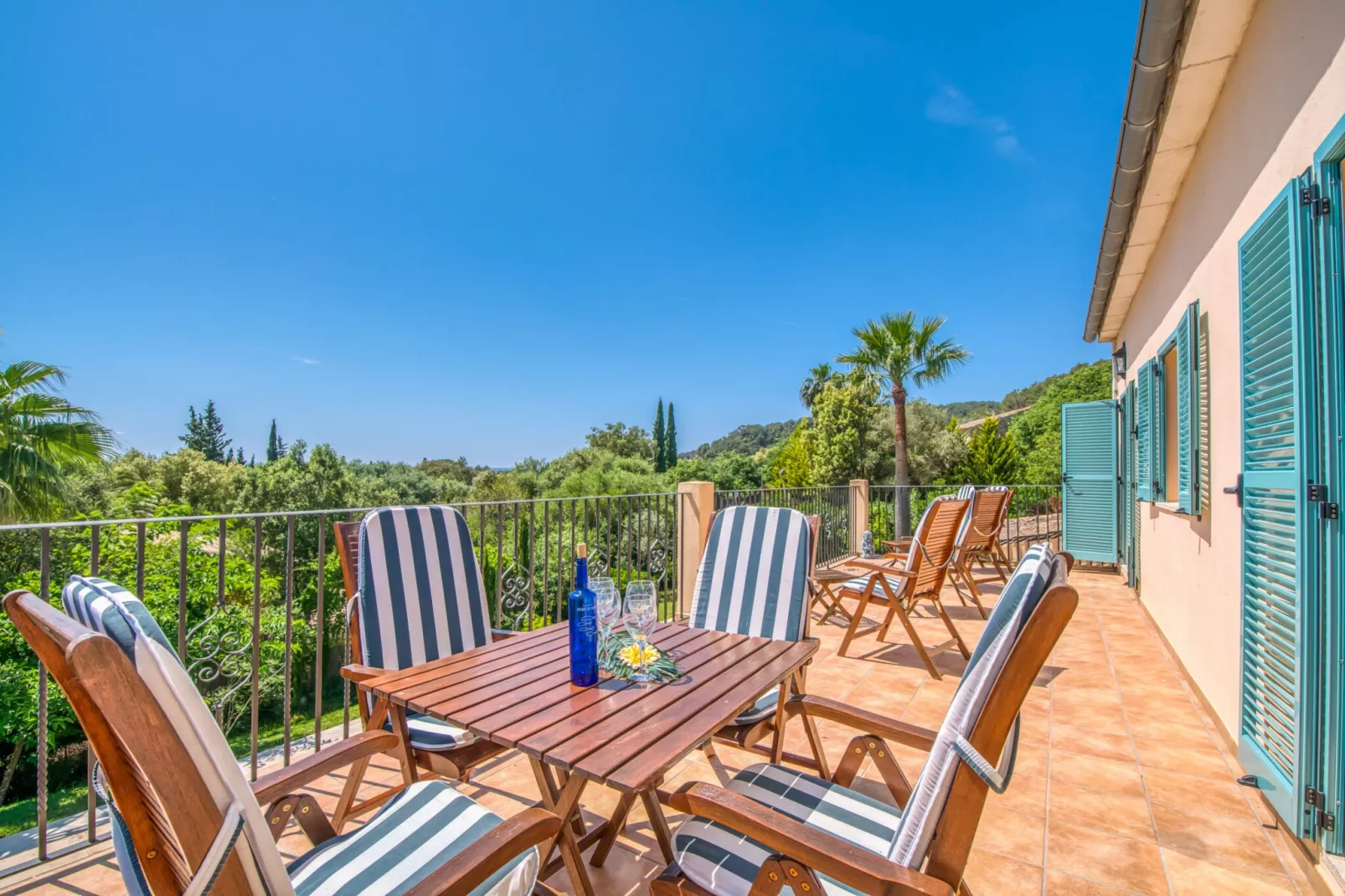 Villa Flores-Terrace
