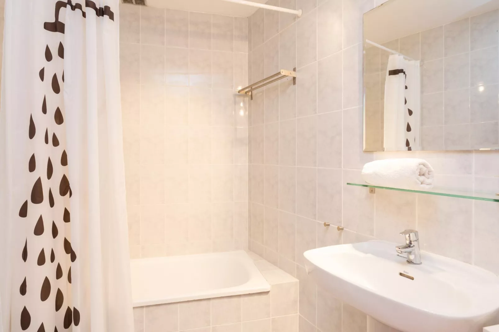 Cipresos 6pax-Badezimmer