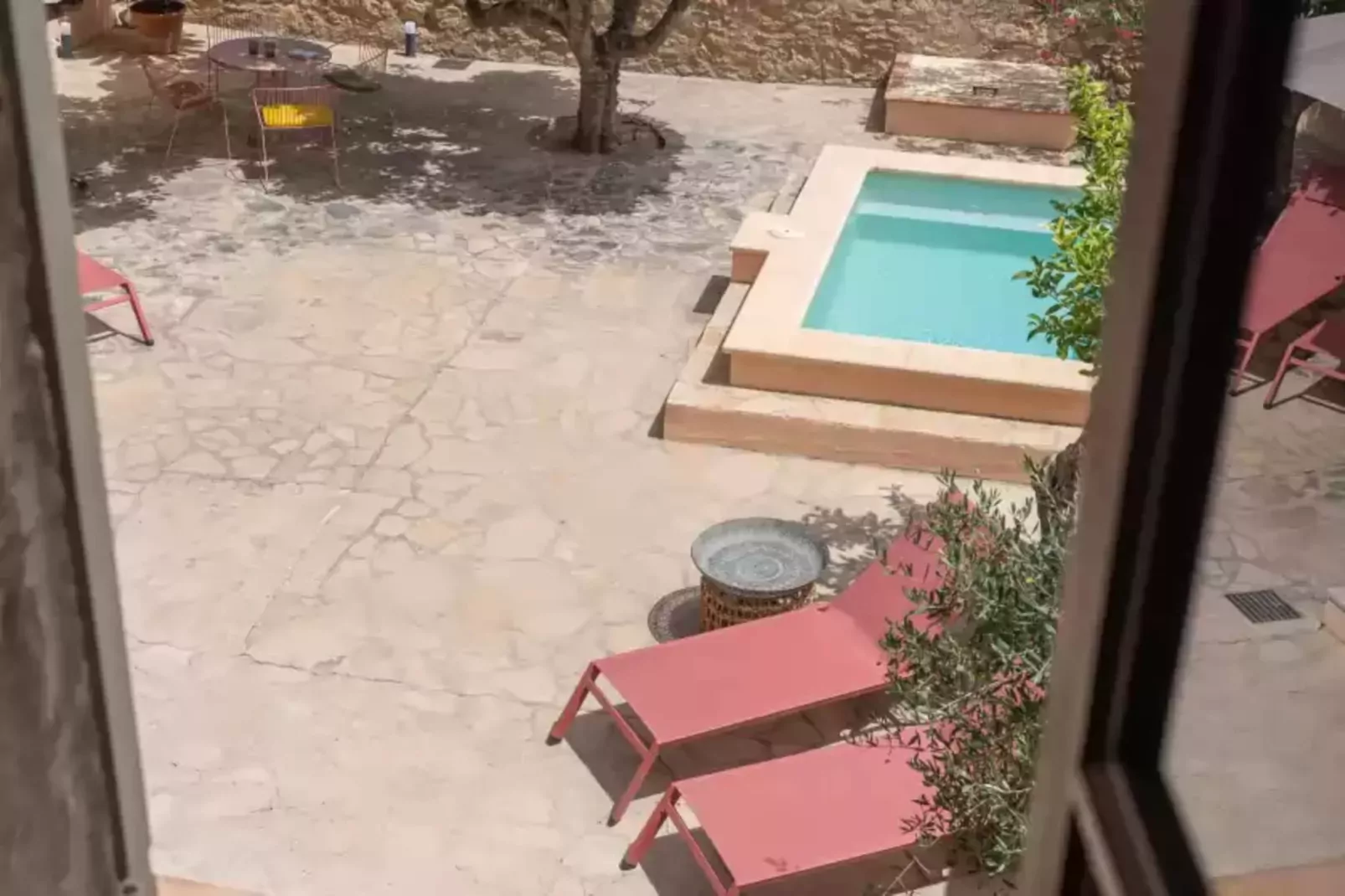 Can Respira-Terrace balcony