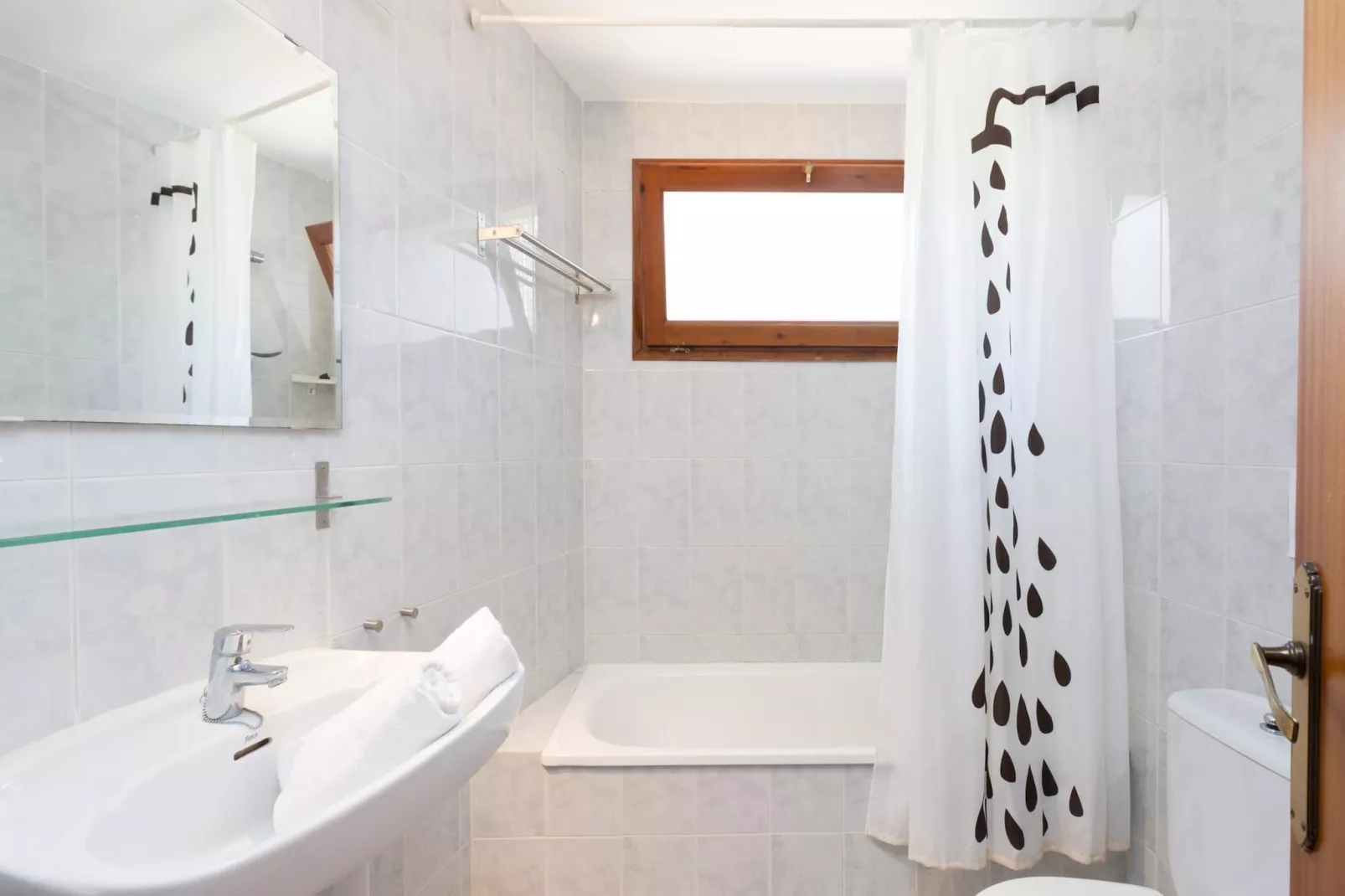 Cipresos 6pax-Badezimmer