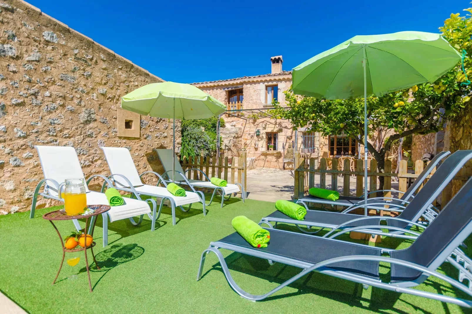 Finca Can Maria Costitx-Gardens summer