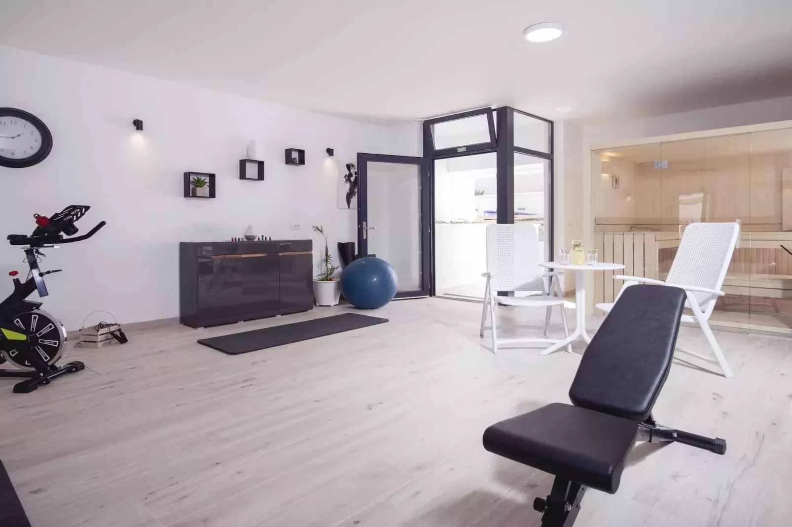 Villa Luce di Mare - Three Bedroom Villa with Pool-Gym