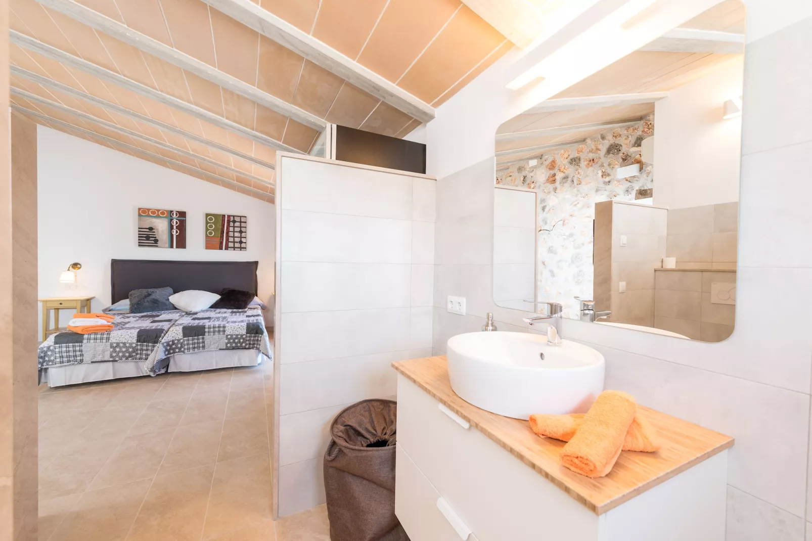 Son Vador-Bathroom