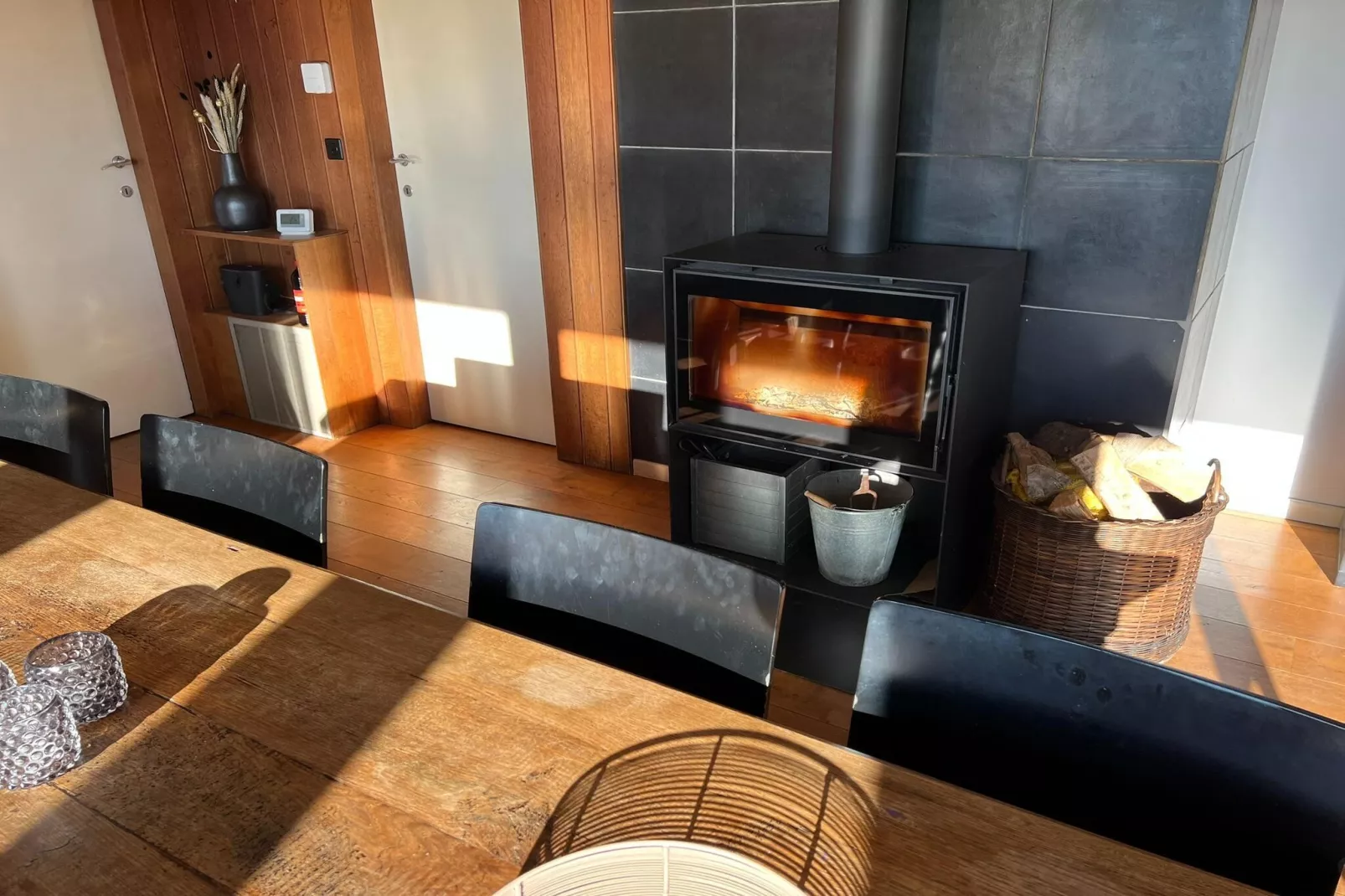 Schöne freistehende Villa mit Sauna in Érezée-Ambiente