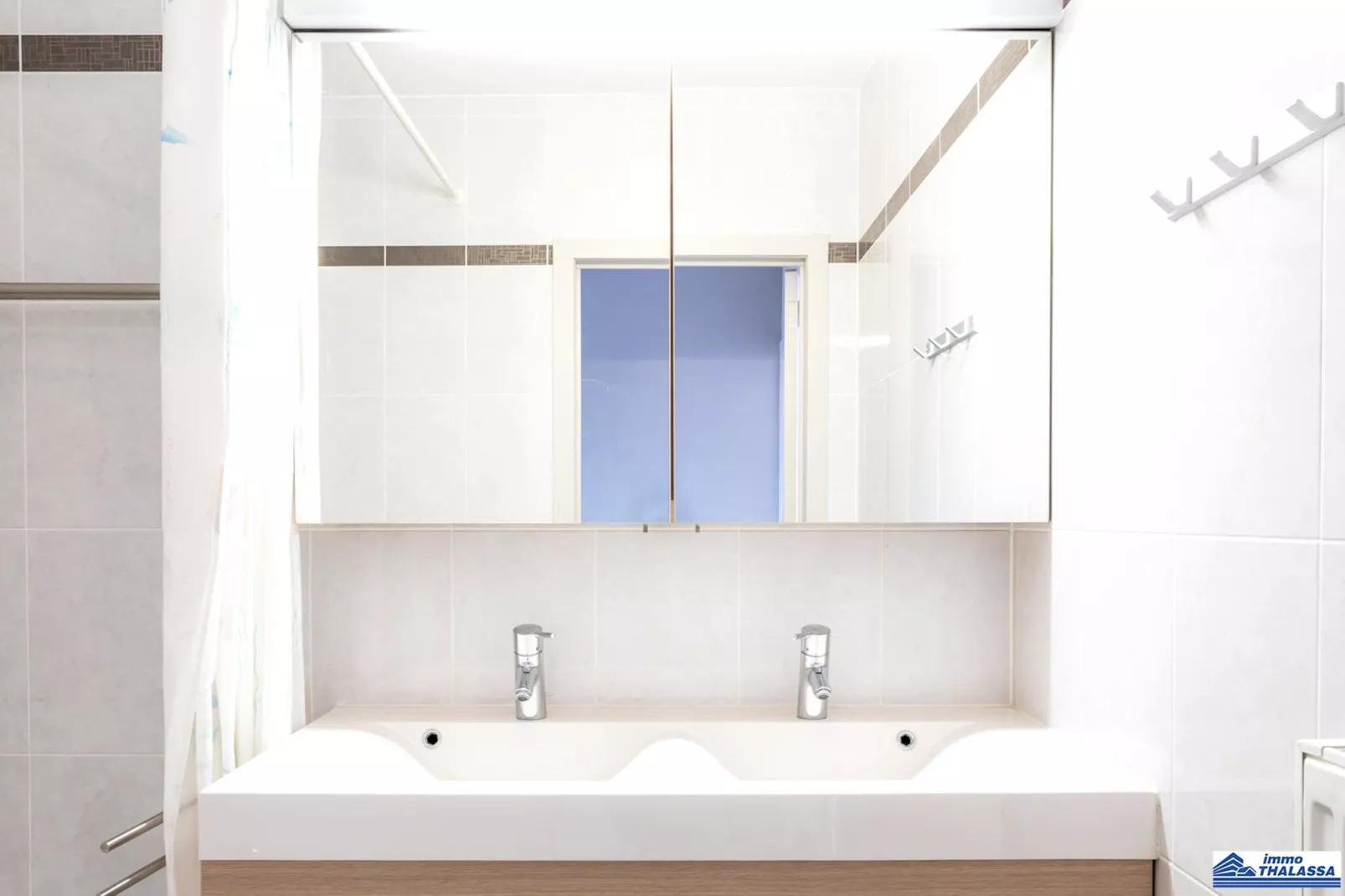 Frudor 0401-Bathroom