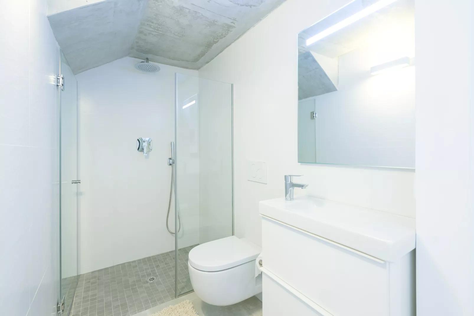 Son Vador-Bathroom