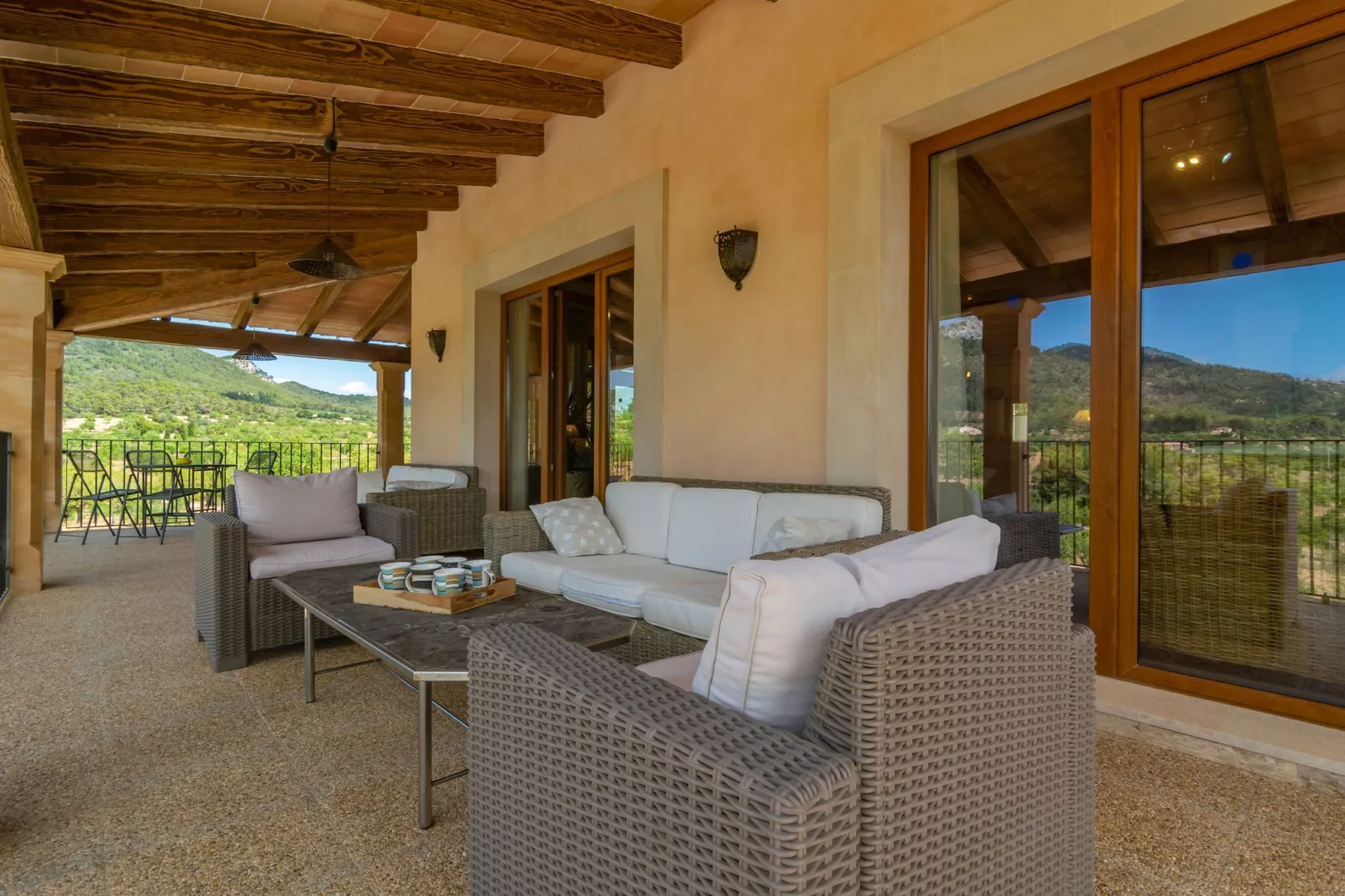 S'albarcoquer-Terrassenbalkon