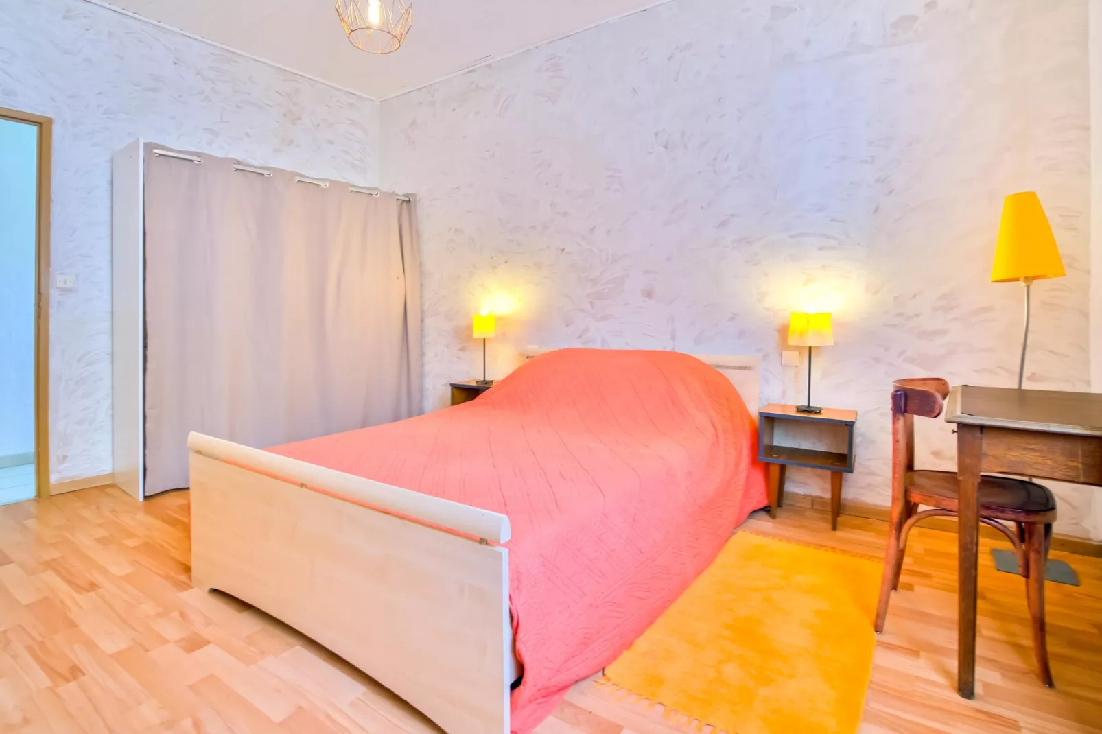 Les Cousinades-Bedroom