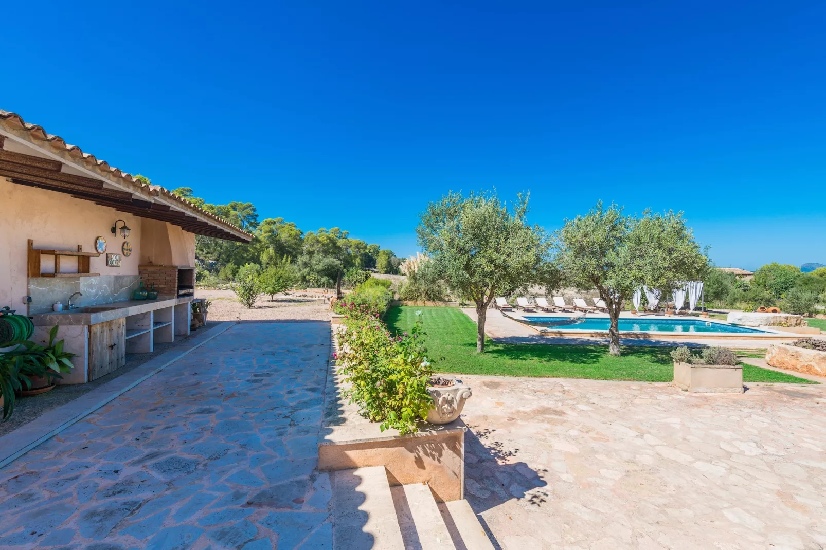 Finca Son Colom-Gärten Sommer