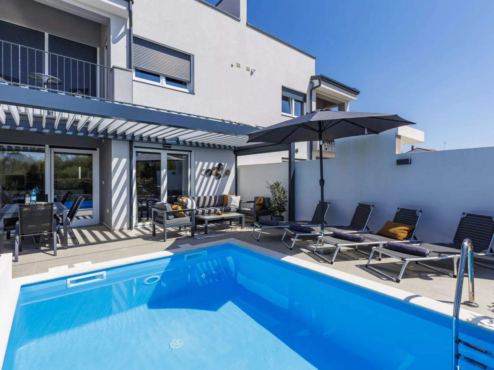 Villa Mira-Dehors