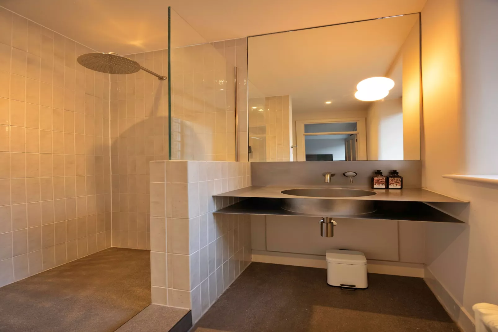 ARC Peaks-Bathroom