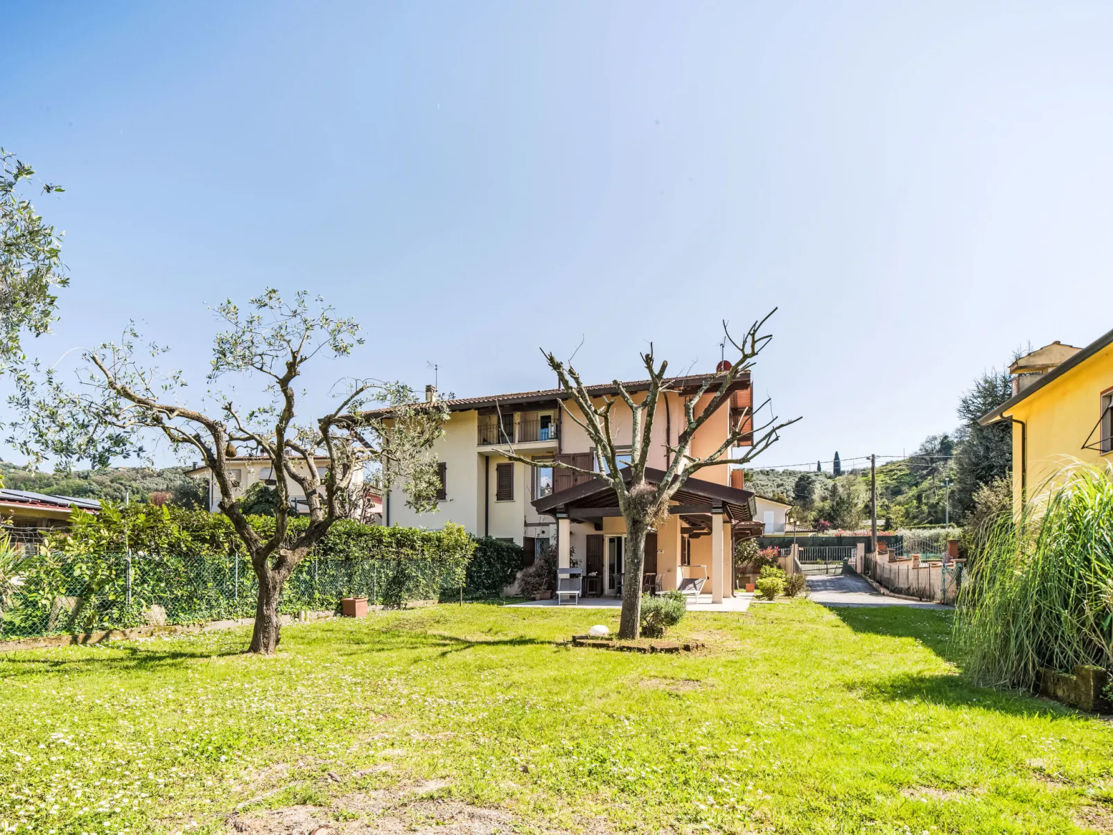 Villa Pardini-Outside