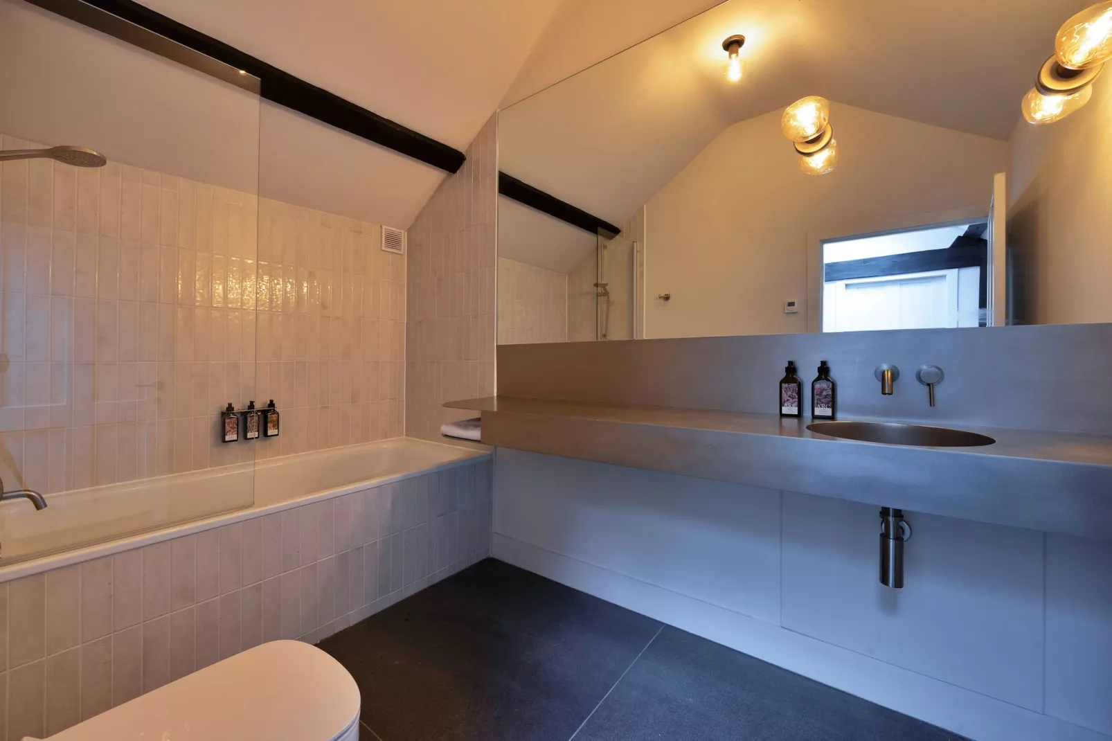 ARC Peaks-Bathroom