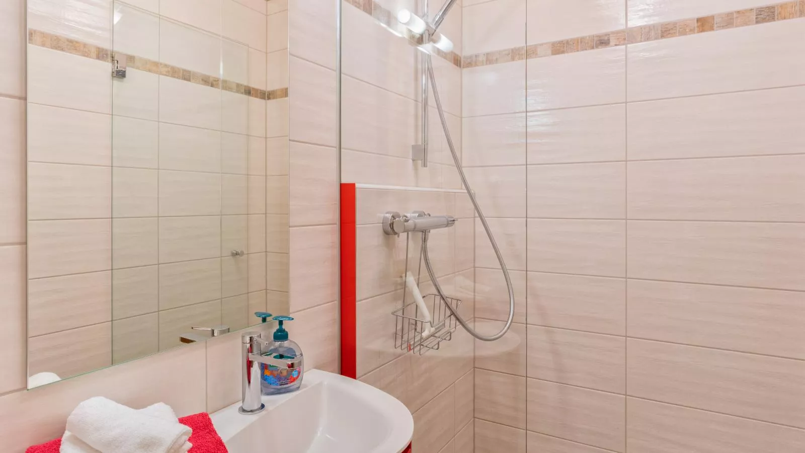 Sonja-Bathroom