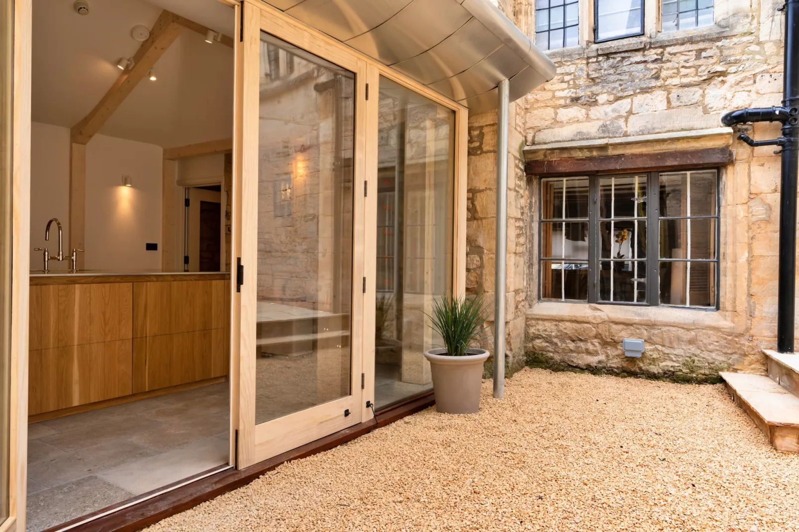 ARC Painswick-Outdoor