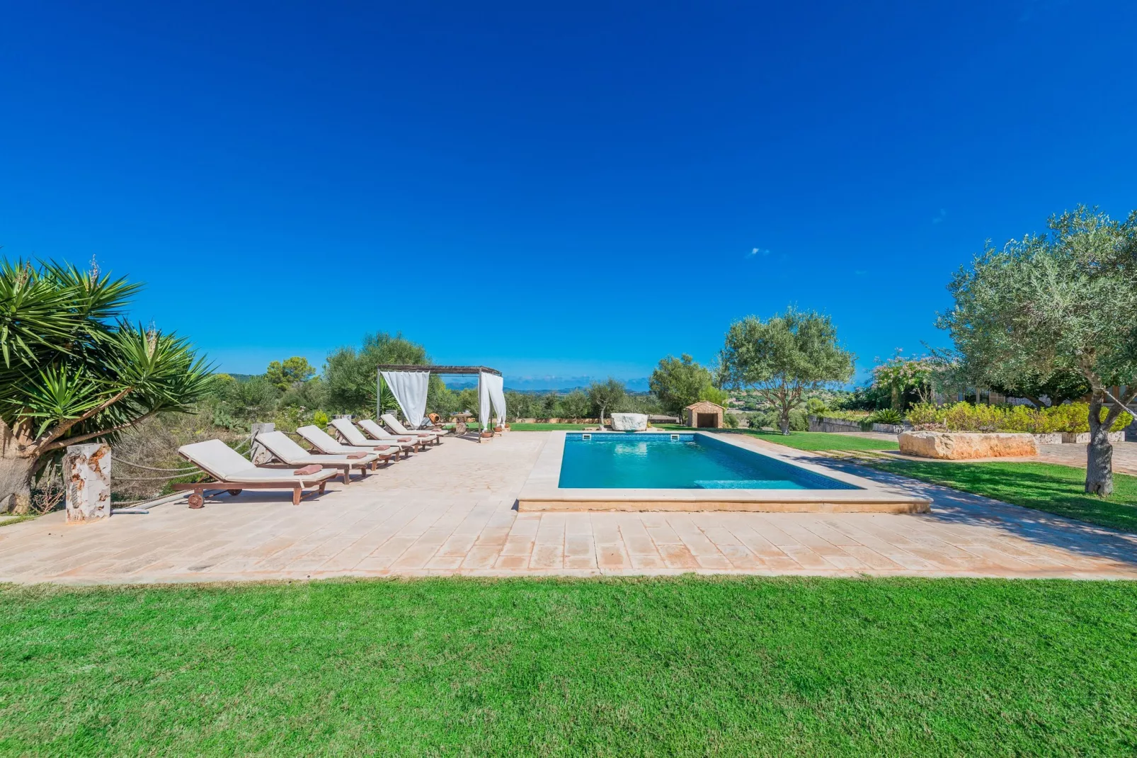 Finca Son Colom-Gärten Sommer