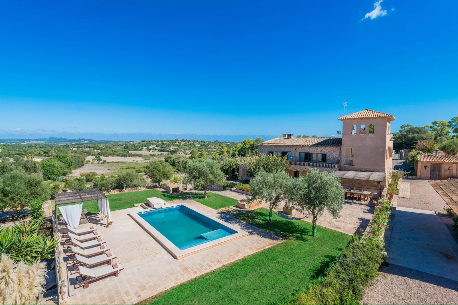 Finca Son Colom-Aussicht Sommer