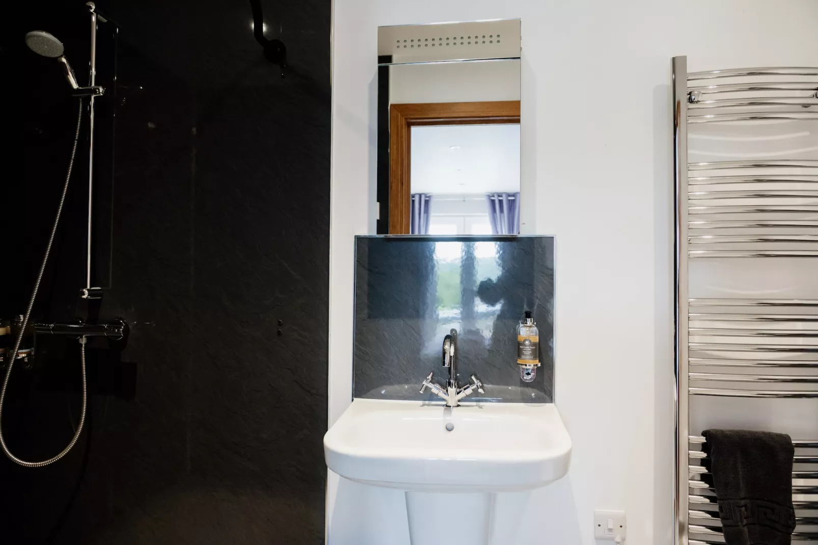 The Welsh Barn-Bathroom