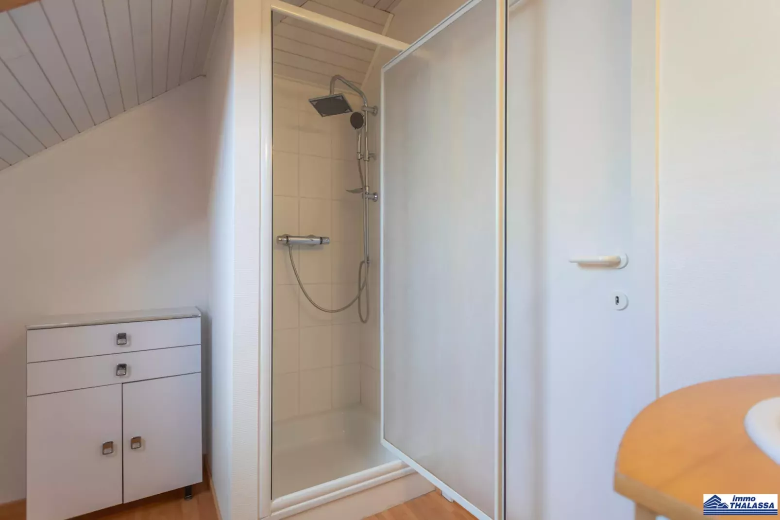 At Home-Salle de bain