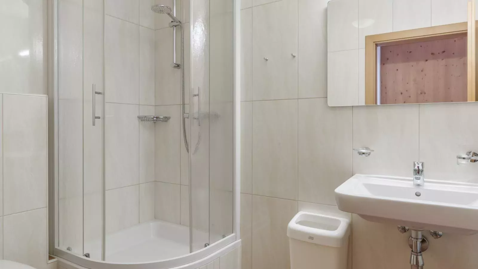 Next To The Ski Lift A 3 und A 4-Salle de bain