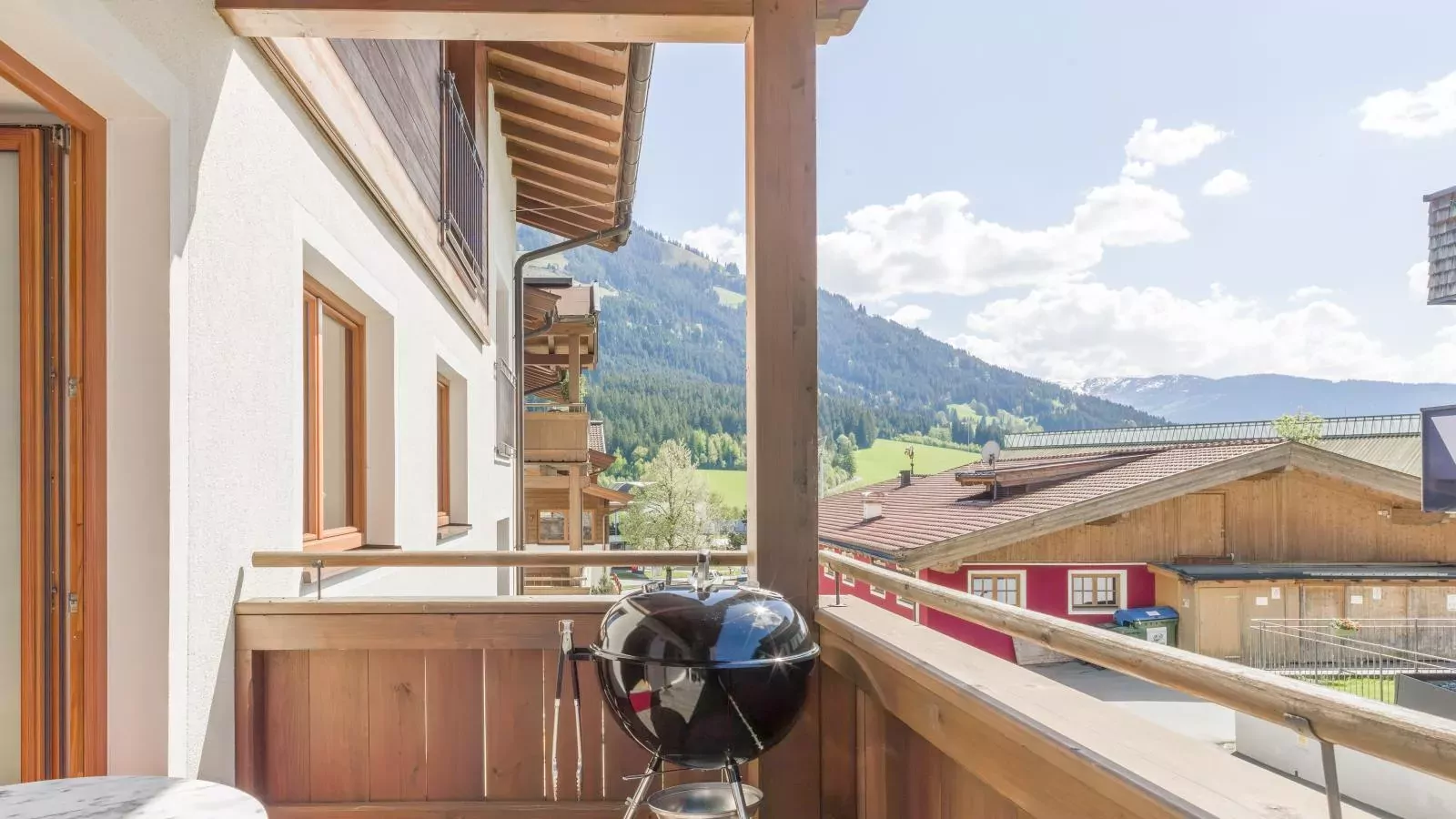Next to the ski lift A 4-Terrassenbalkon