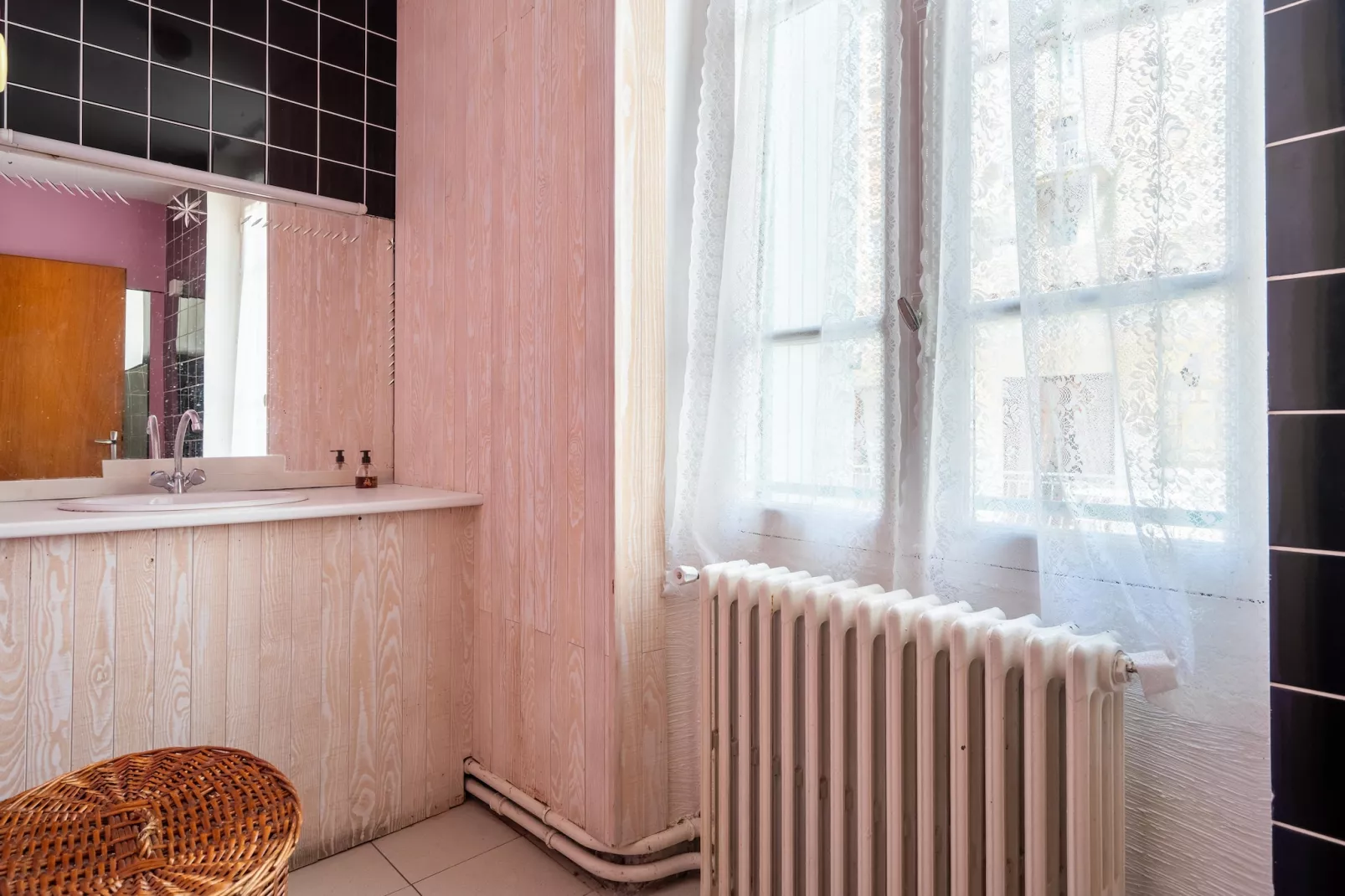 Les Cousinades-Bathroom