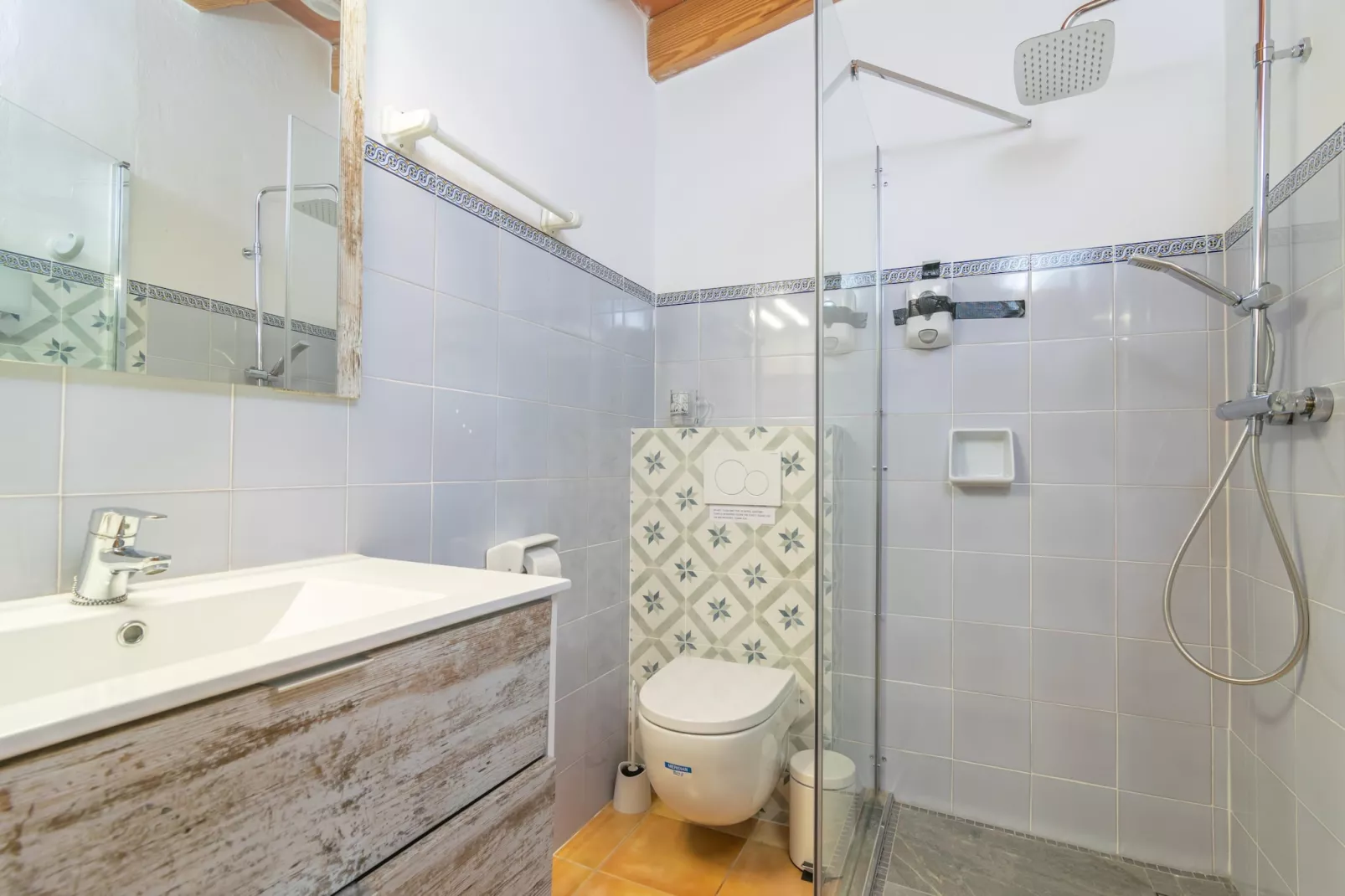 Son Real-Badezimmer
