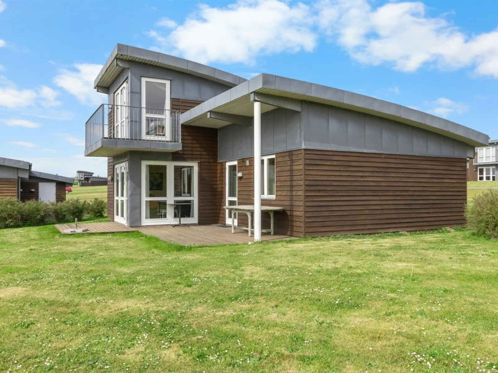 "Krum" - 300m from the sea-Draußen