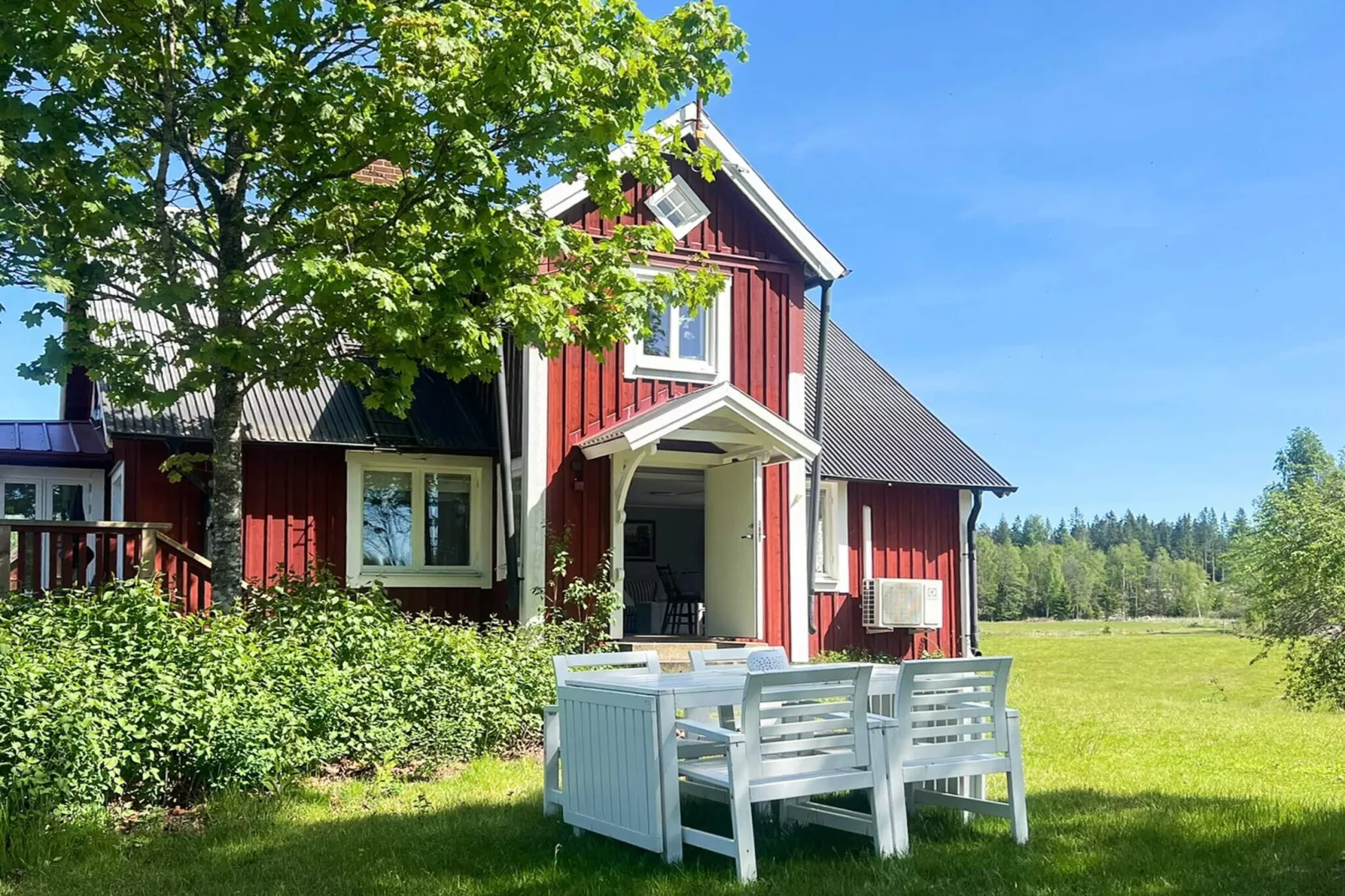 5 person holiday home in HÄRADSBÄCK-By Traum