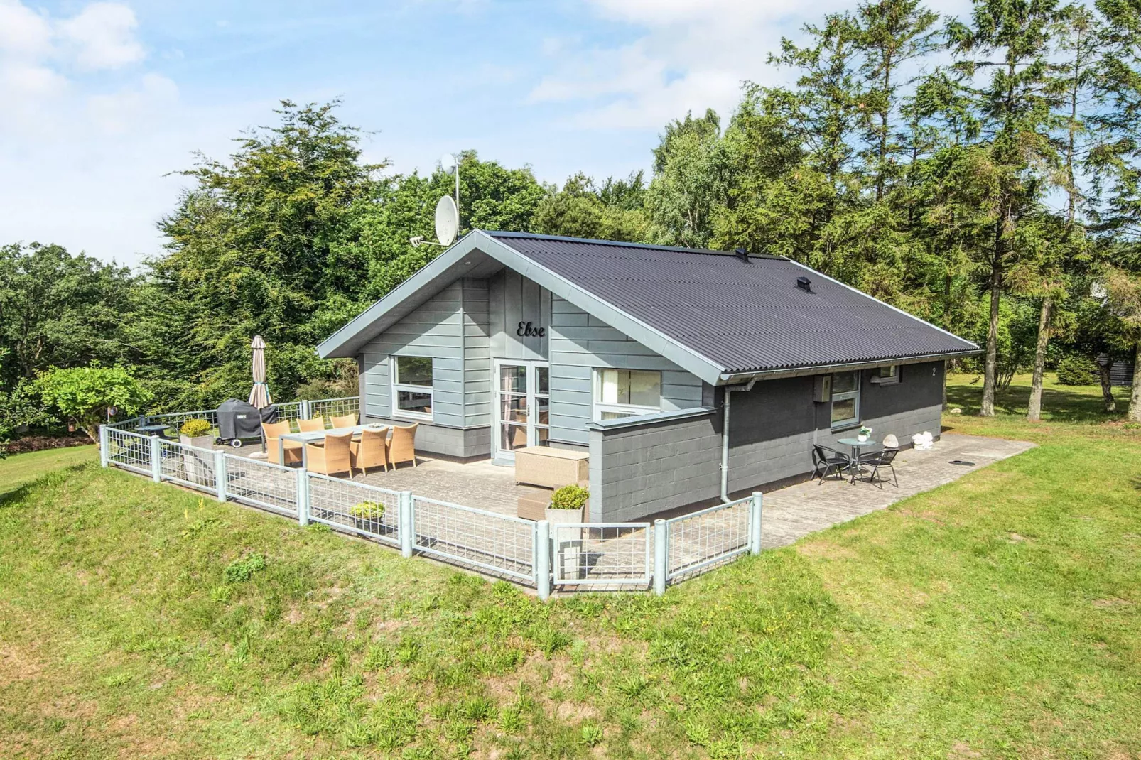 6 person holiday home in Allingåbro