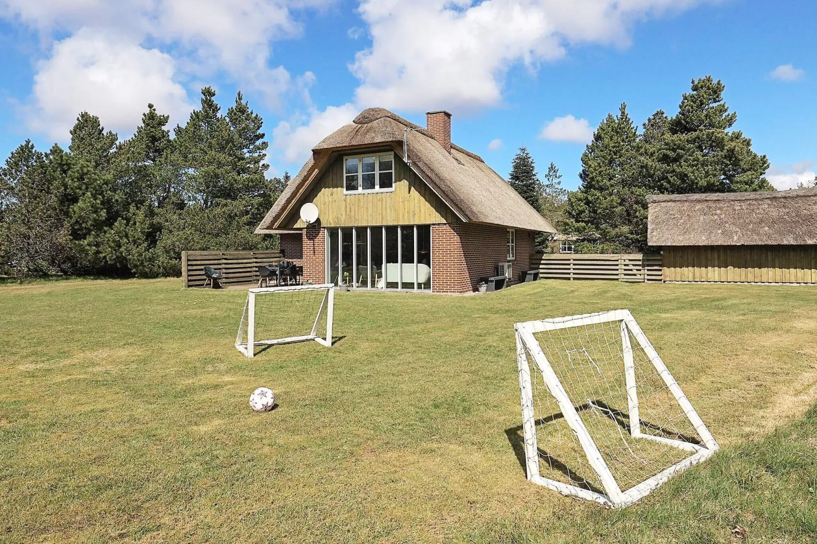 Maison de vacances pour 8 a Blåvand