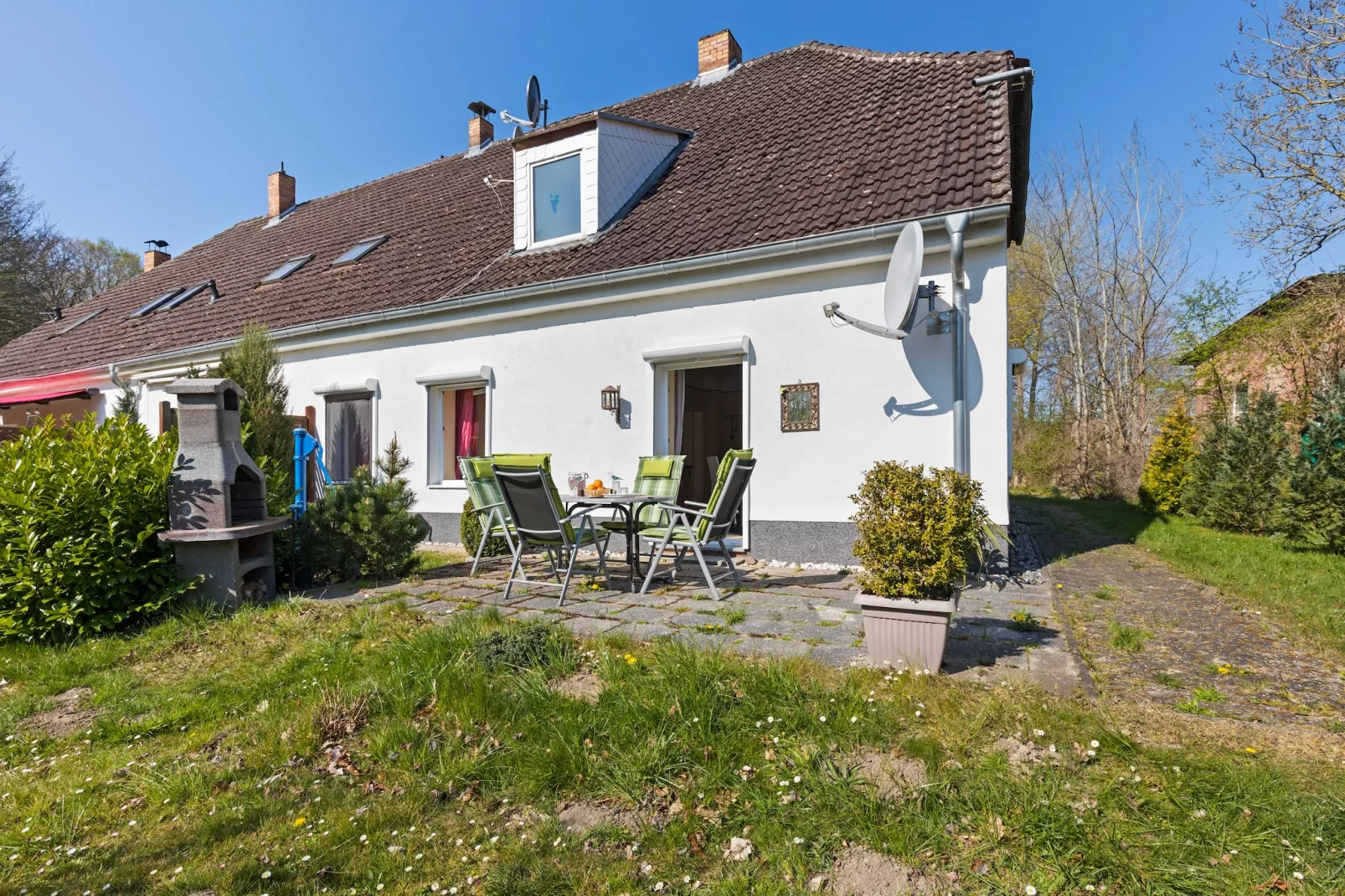 Ferienwohnung Gingst-Exterior in summer
