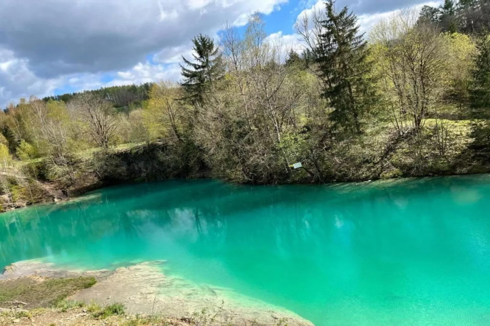 Mompels-Areas within 5km in summer