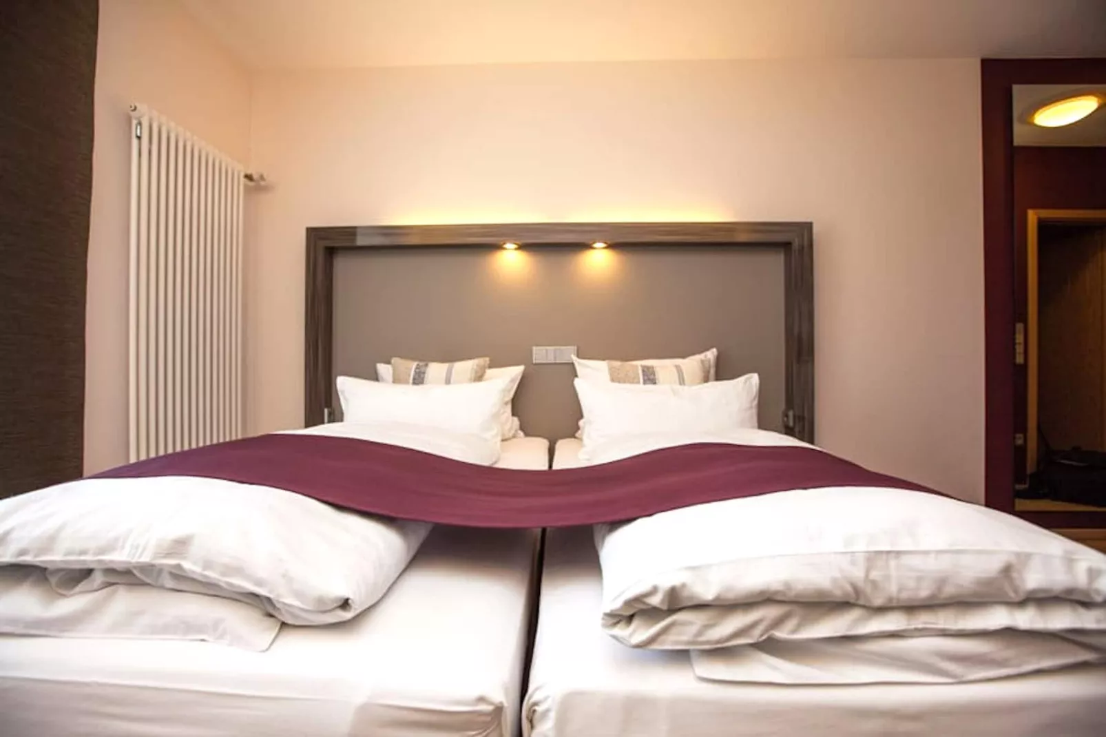 Kispet zwei Doppelzimmer Oberhausen-Bedroom