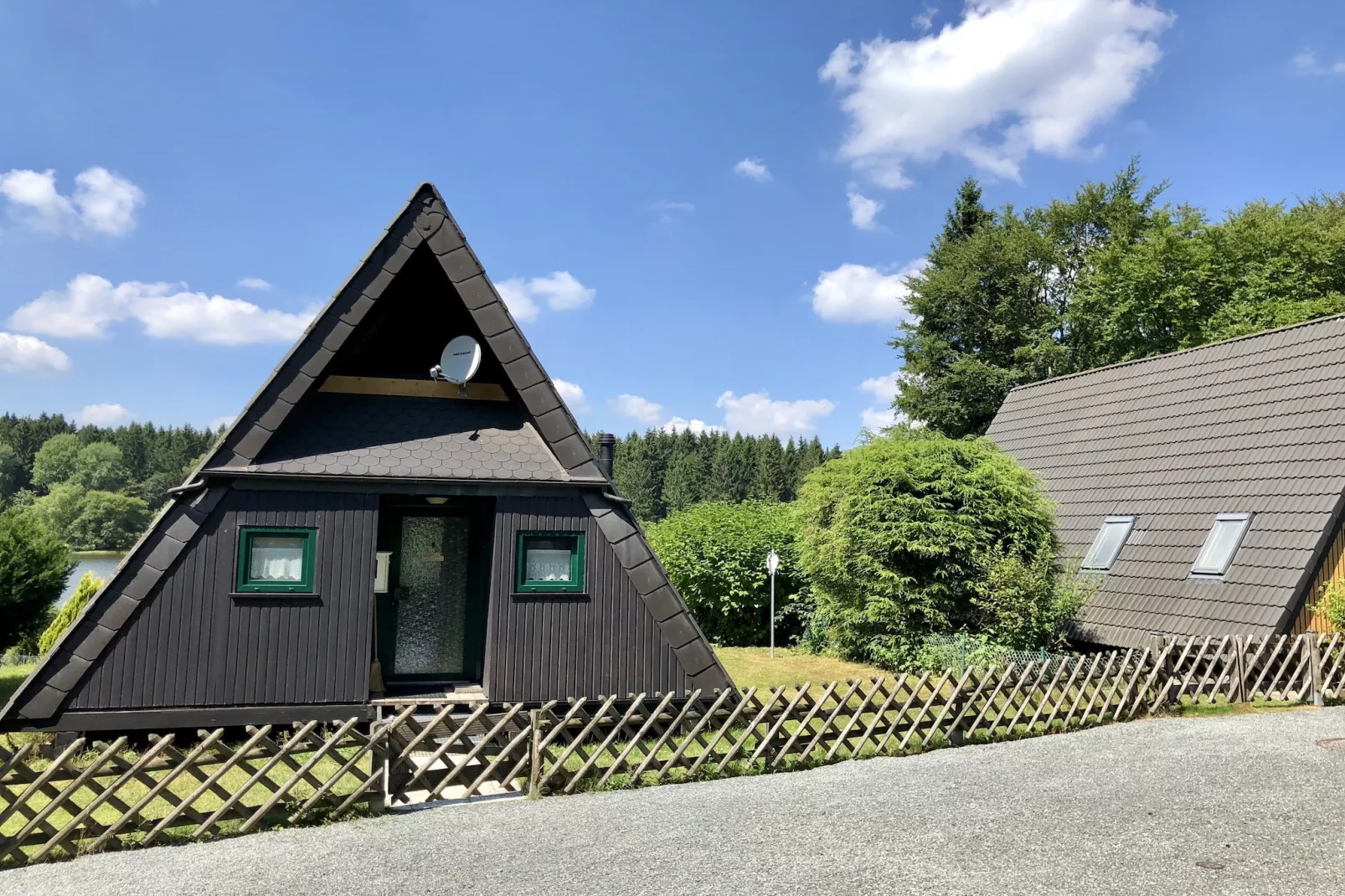 Typ A -  Nurdachhaus - mit Haustier-Exterior in summer