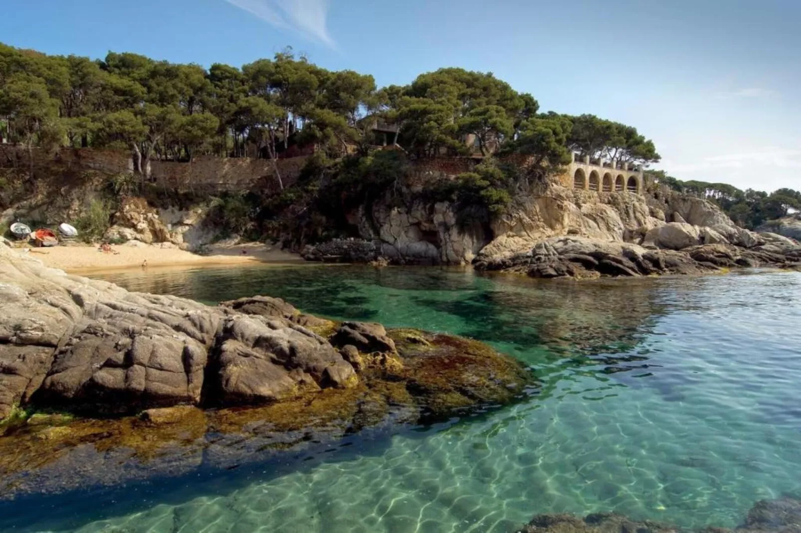 La Roca-Areas within 20km in summer