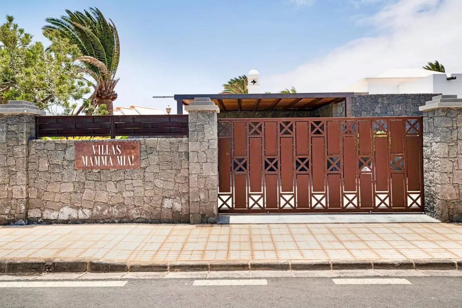 Villa A-Exterior in summer