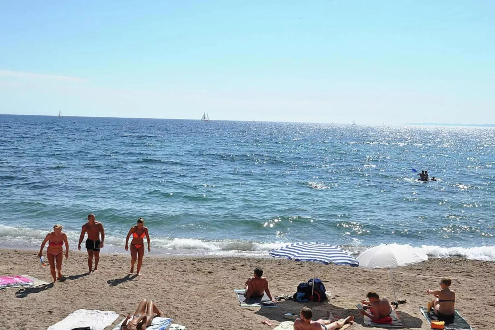 Villa Convivium Anthéor-Areas within 1km in summer