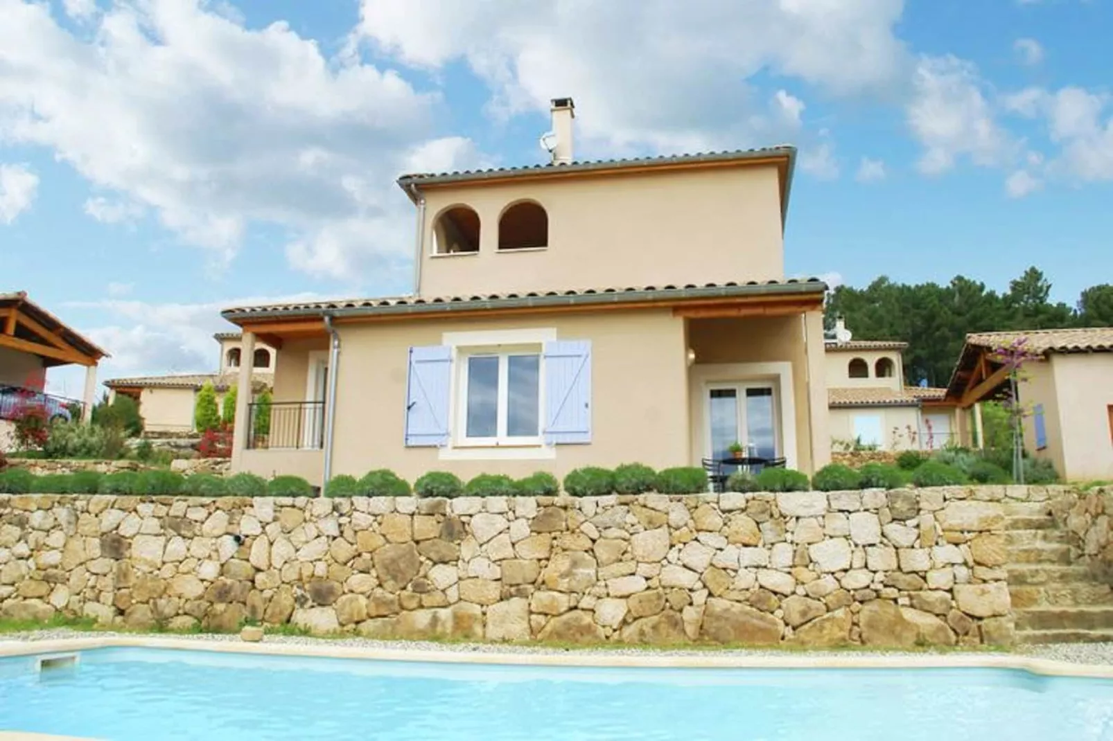Villa Joyeuse 22-Exterior in summer