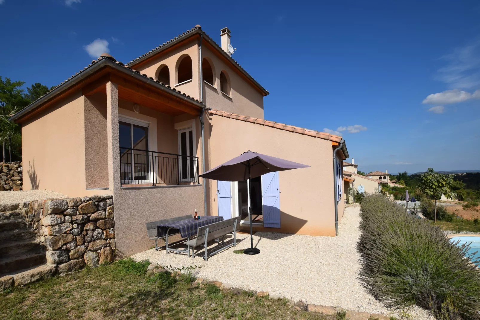 Villa Joyeuse 36-Exterior in summer