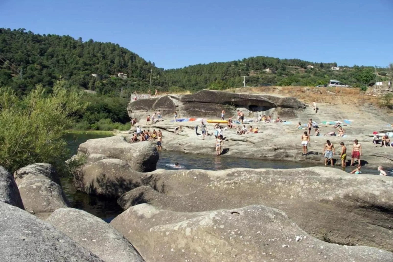 Les Hortensias-Areas within 20km in summer