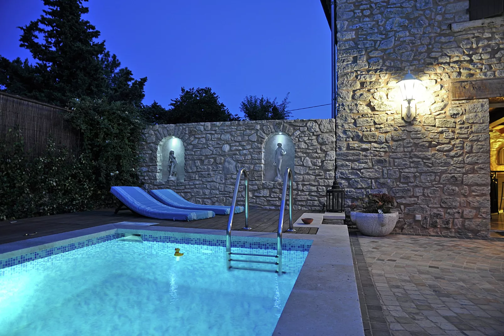 Villa Aix-Schwimmbad