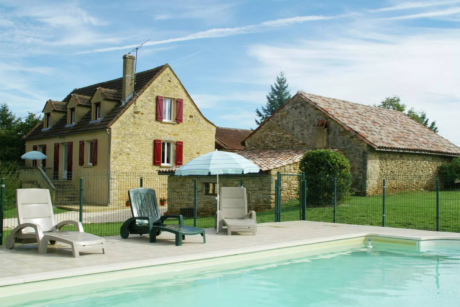 Maison de vacances Prats du Périgord  	Mas de Mouly-Extérieur été