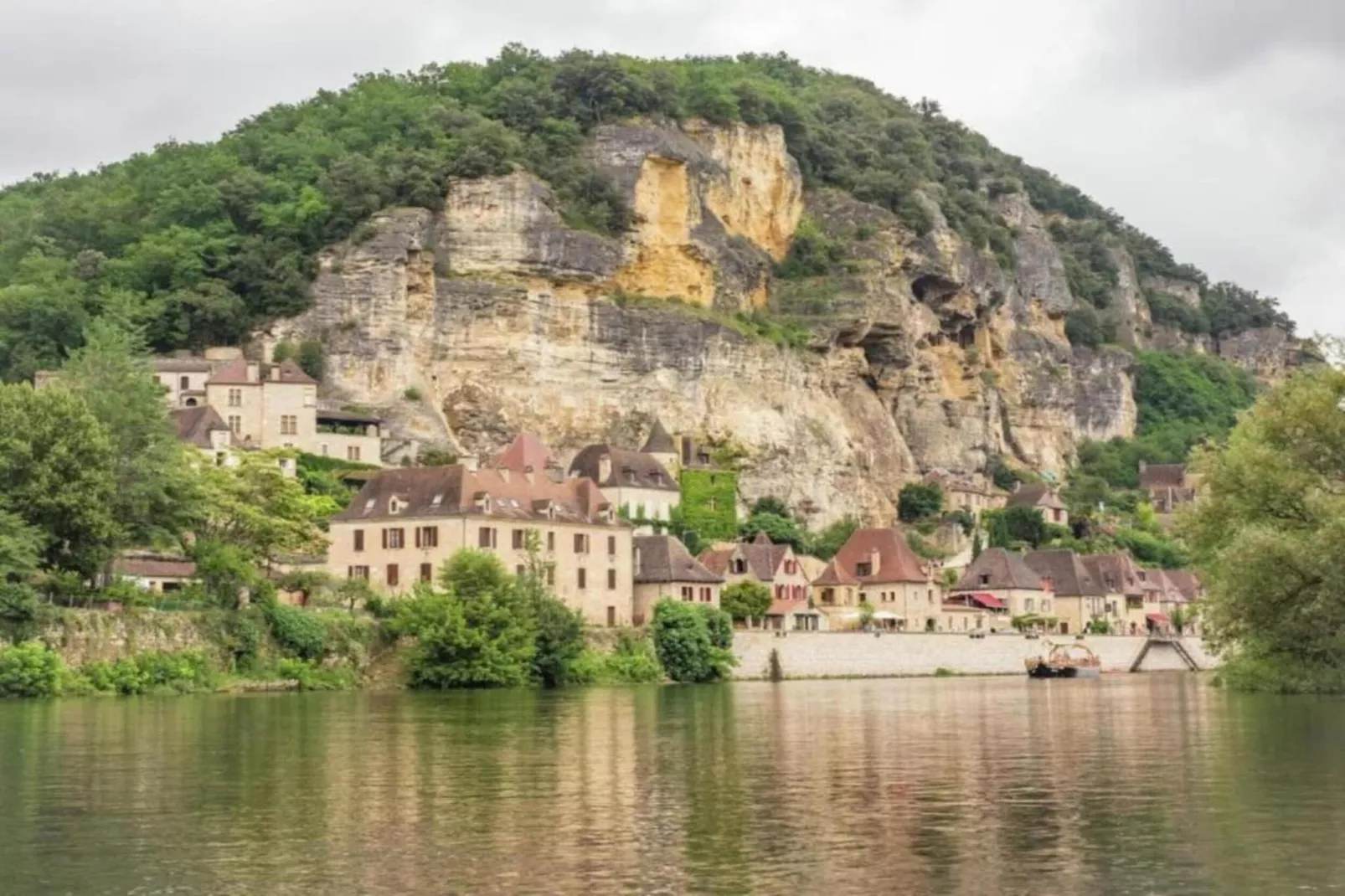 Le Clos du Rocher 2-Zones été à 20 km