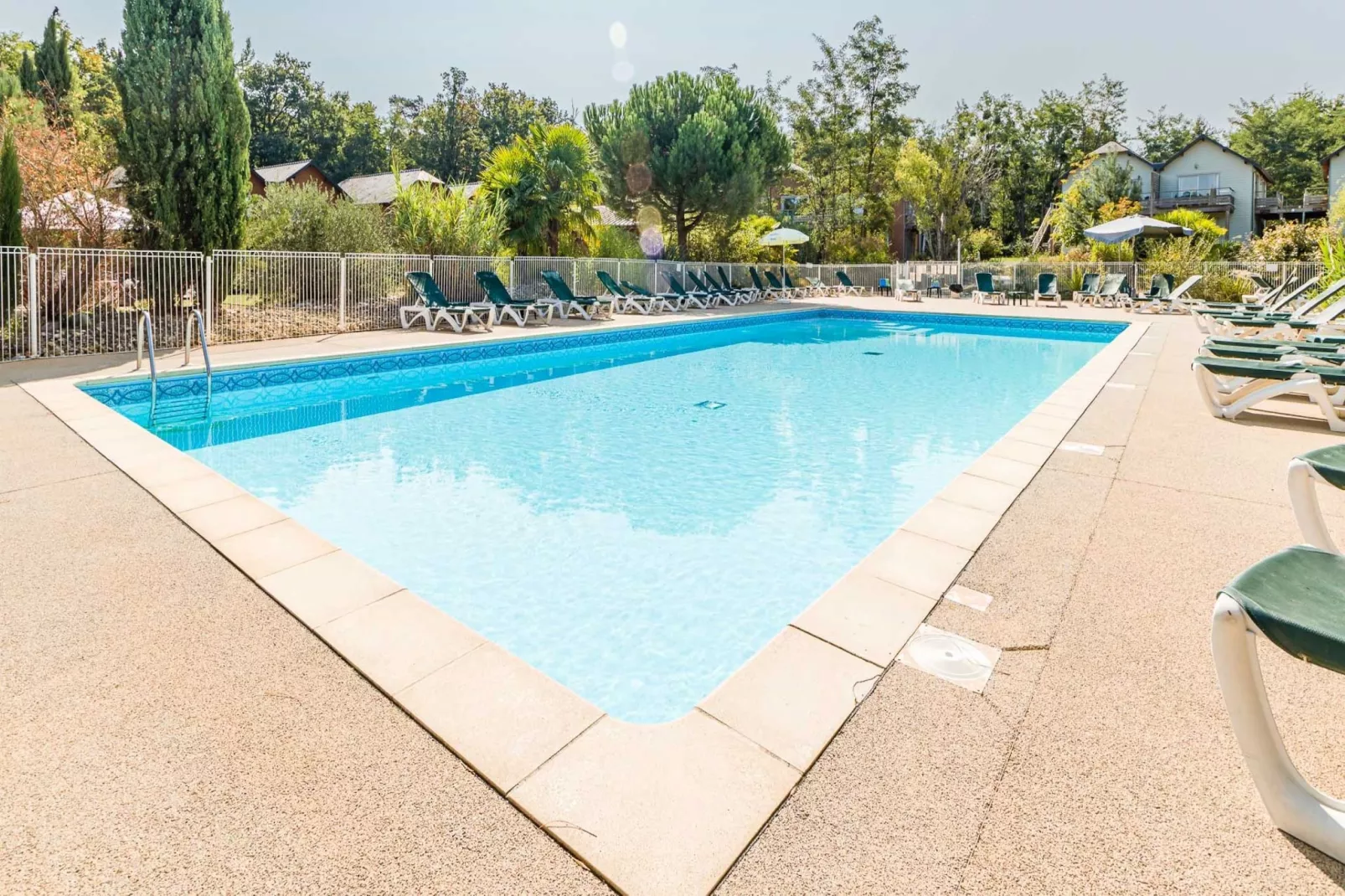 Relais du Plessis 2-Schwimmbad